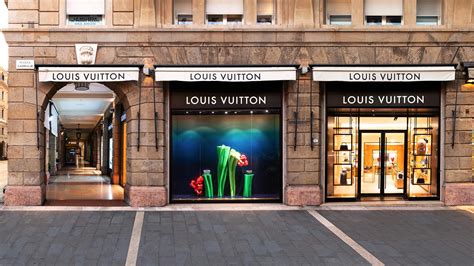 outlet louis vuitton padova|louis vuitton store locations.